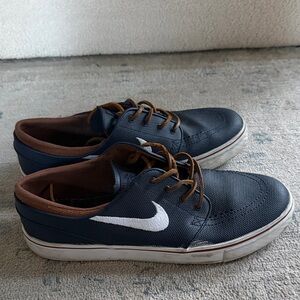 Nike Men's Blue and Brown Sneakers